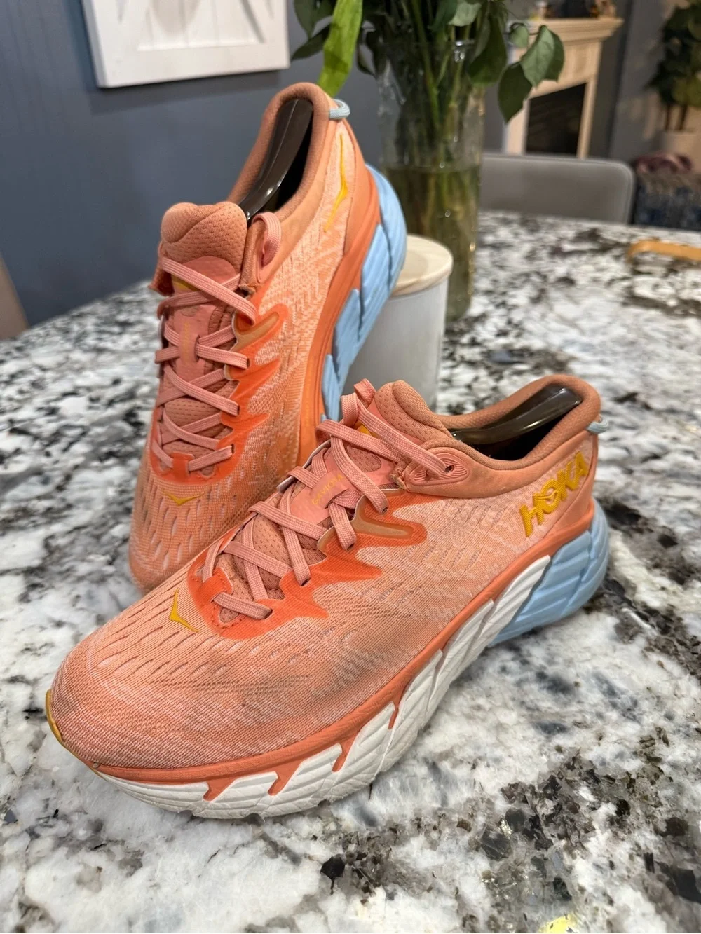 Hoka One One Gaviota 4 Running Shoes woman’s size 9